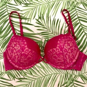 Victoria’s Secret Bombshell Plunge Lace Bra
